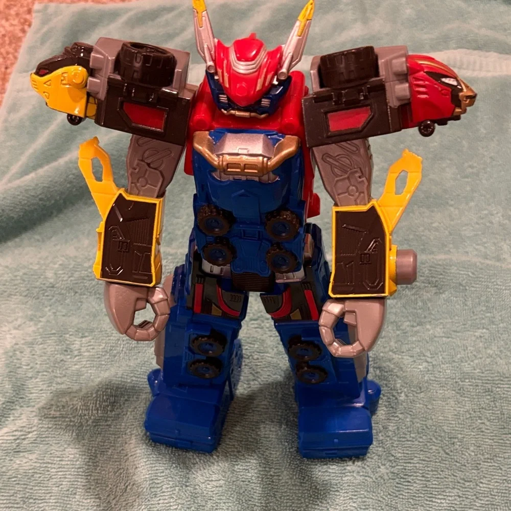 Power Ranger Blue and Red Action Figure - Picture 4 of 4